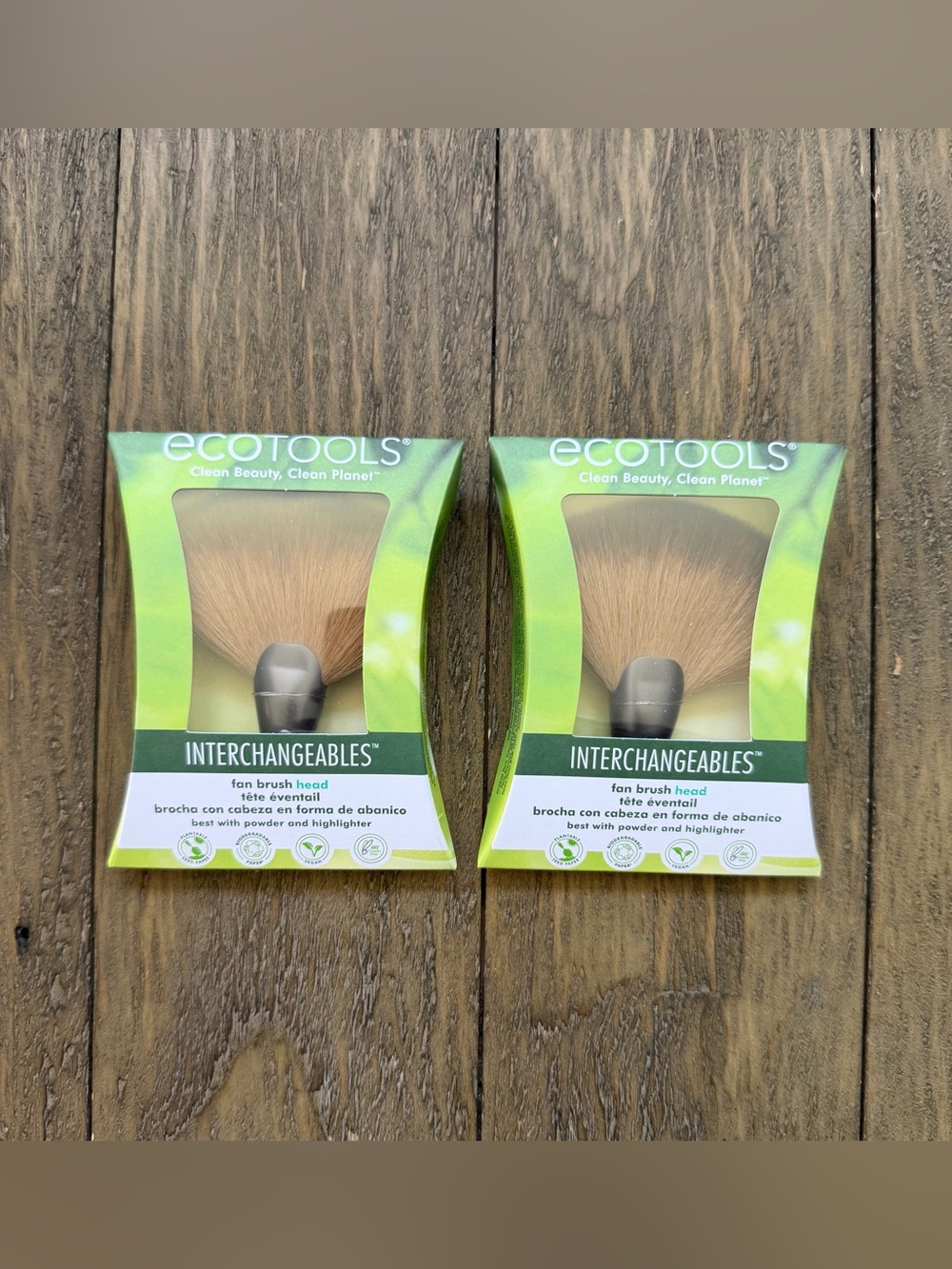 Ecotools 2pc Makeup Fan Brush Heads
New in box
Includes 2 Brush Heads
